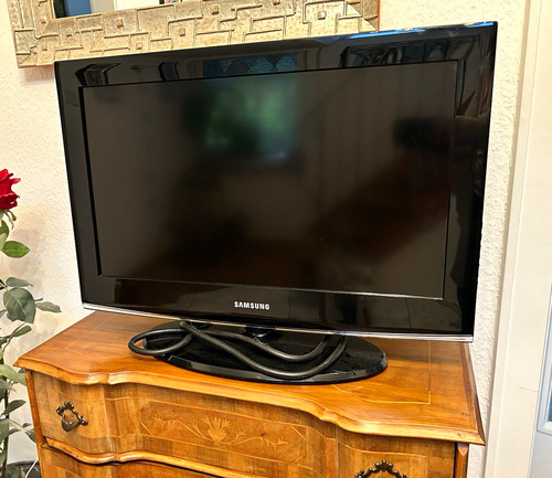 Samsung le26a456c2d lcd tv - 26",