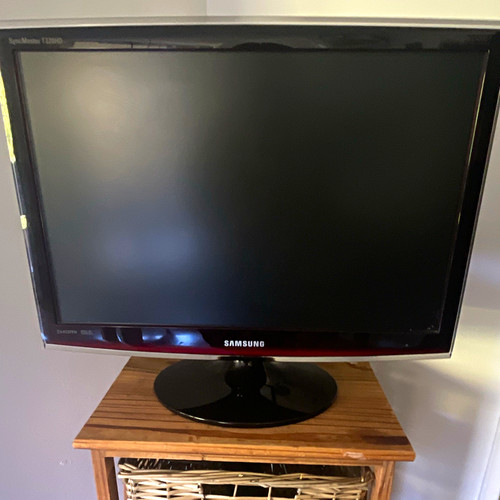 Samsung syncmaster t220hd - samsung, 22